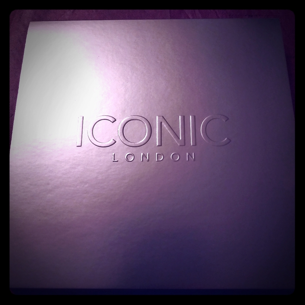 Iconic London eyeshadow pallet